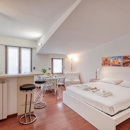 Ferienwohnung Ferrucci, 6 - Monolocale Al Settimo Cielo Mailand Exterior foto