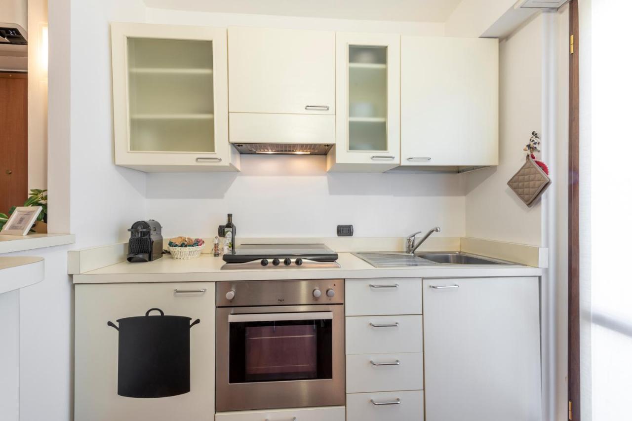 Ferienwohnung Ferrucci, 6 - Monolocale Al Settimo Cielo Mailand Exterior foto